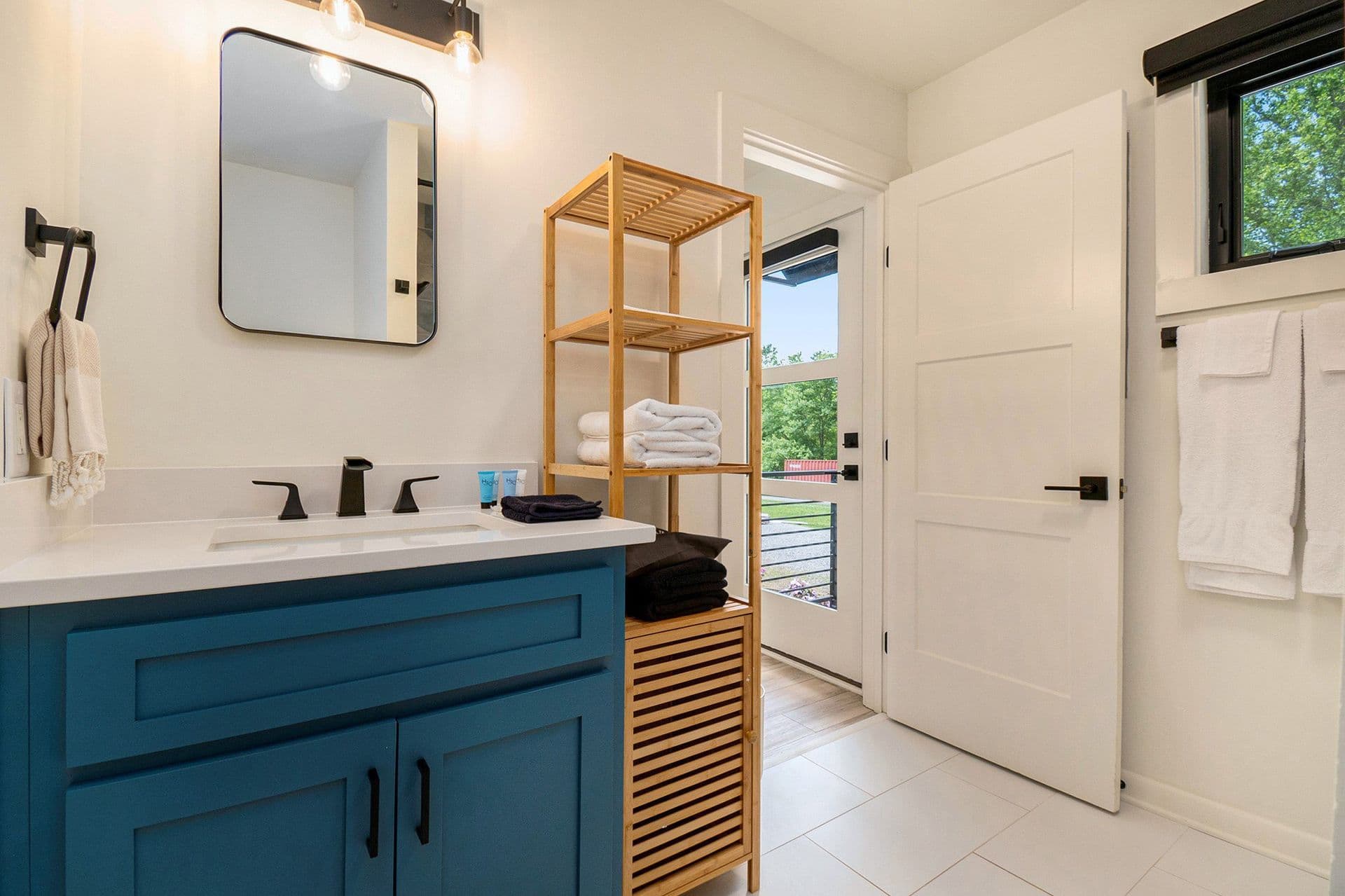 The Blue Cabin at Tranquille Resort on Lake Chatuge — photo 10