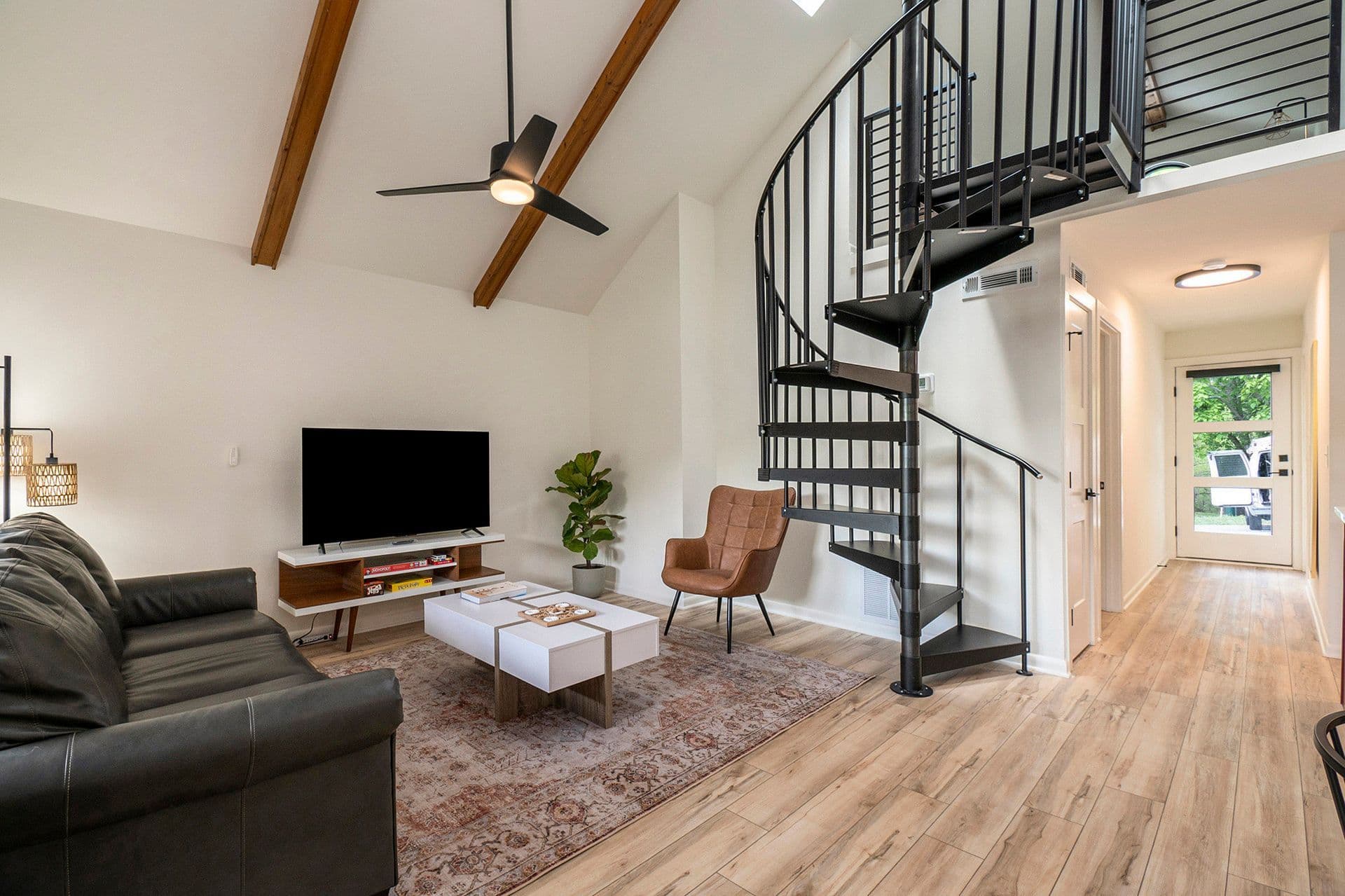 The Red Cabin - photo 3