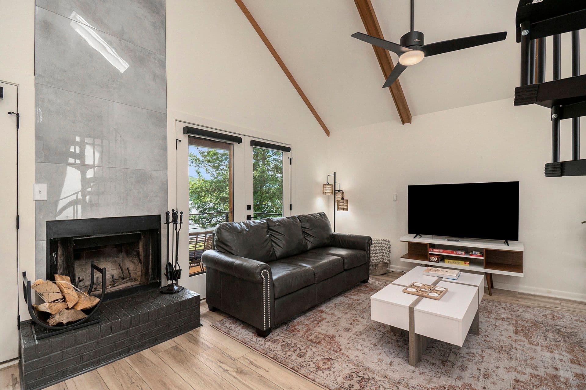 The Red Cabin at Tranquille Resort on Lake Chatuge — photo 4