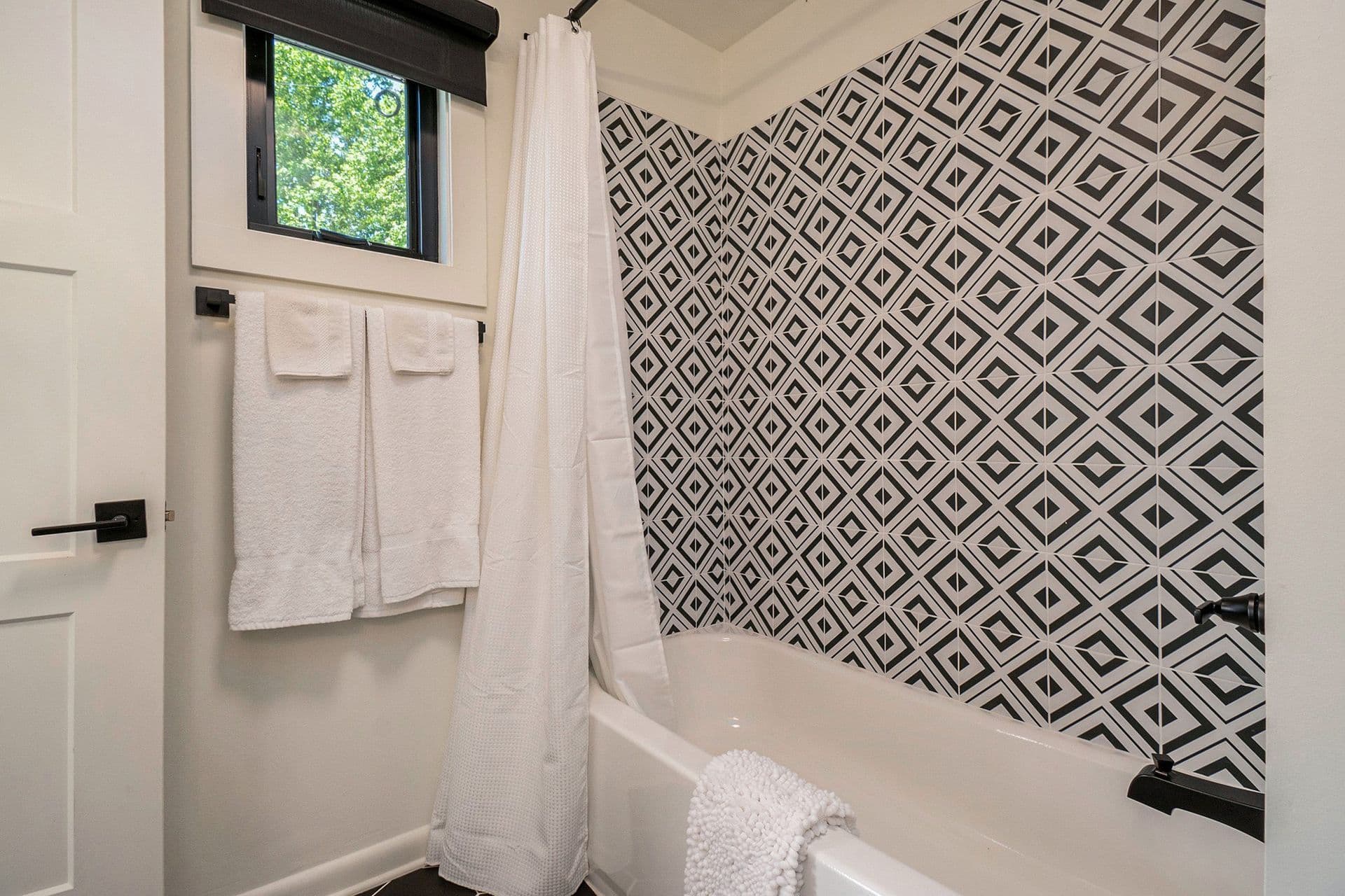 The White Cabin at Tranquille Resort on Lake Chatuge — photo 11