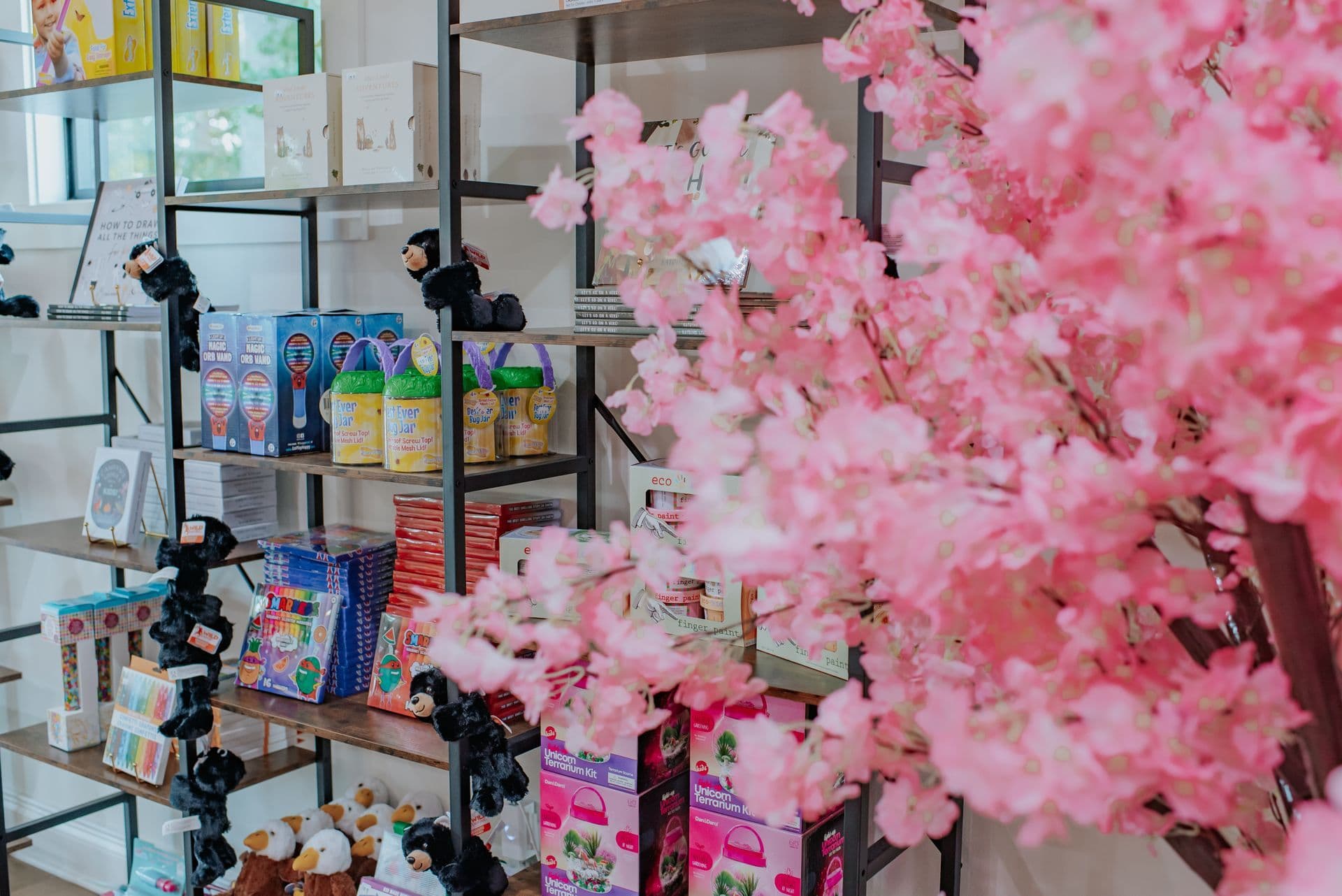 Amelia's Cafe lakefront coffee shop at Tranquille Resort on Lake Chatuge