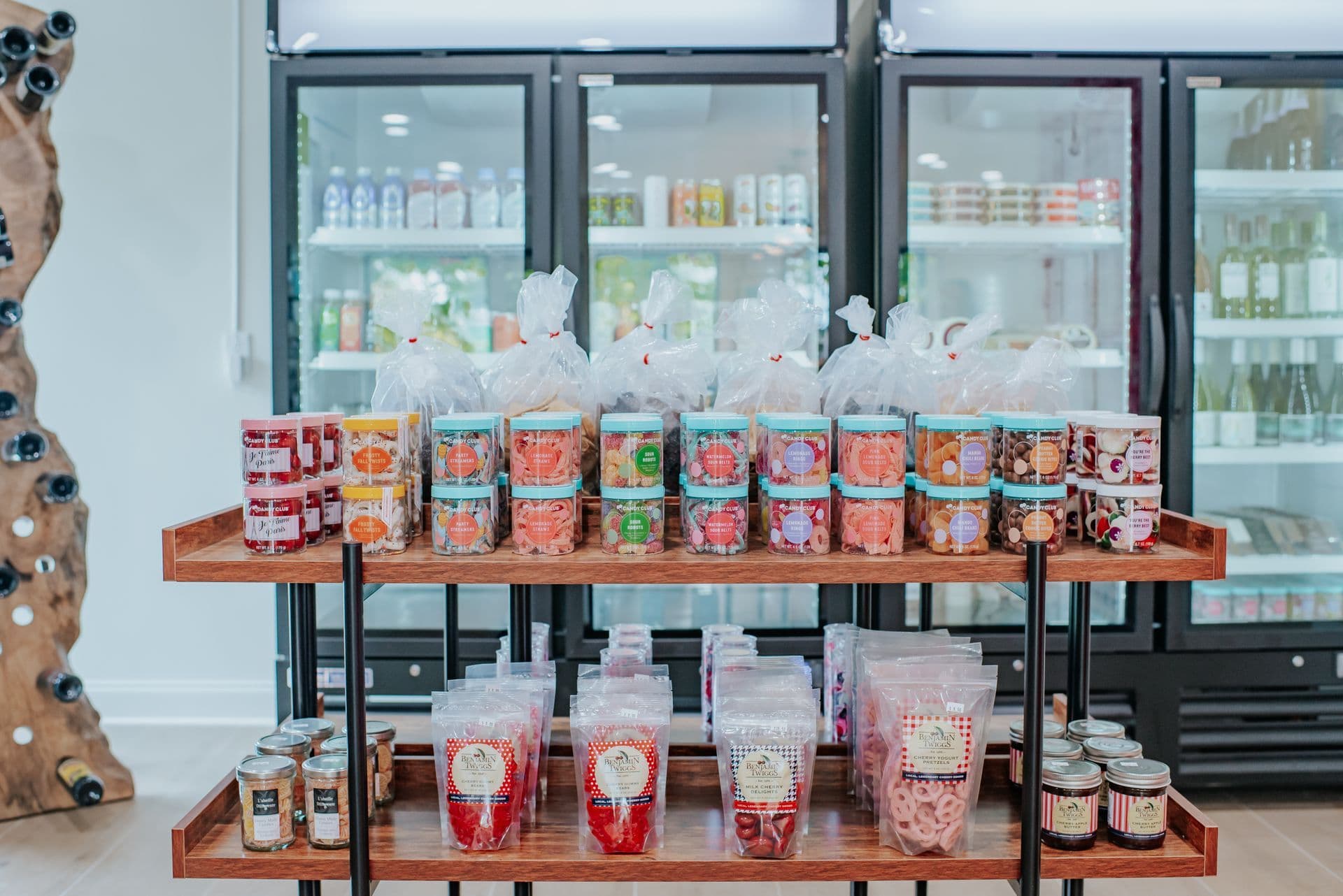 Amelia's Cafe lakefront seating area