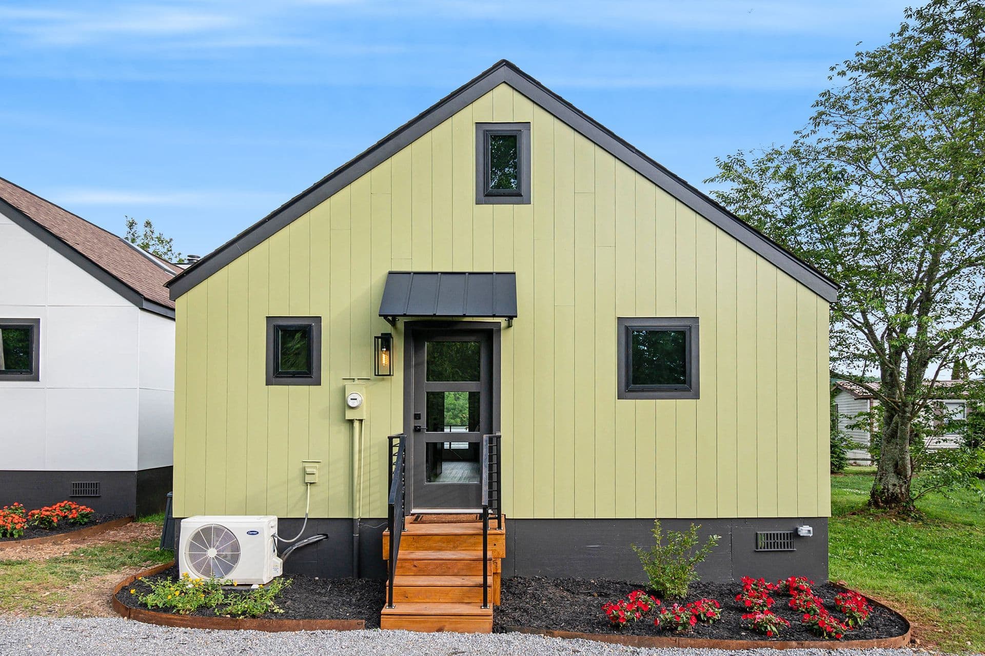 Green Cabin at Tranquille Resort with North Georgia mountain views